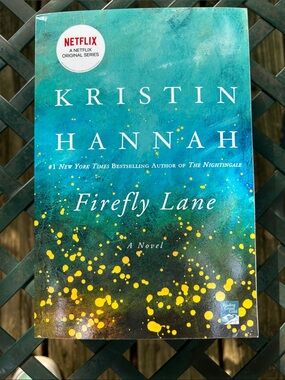 Firefly Lane by Kristin Hannah- Paperback in Like New Condition